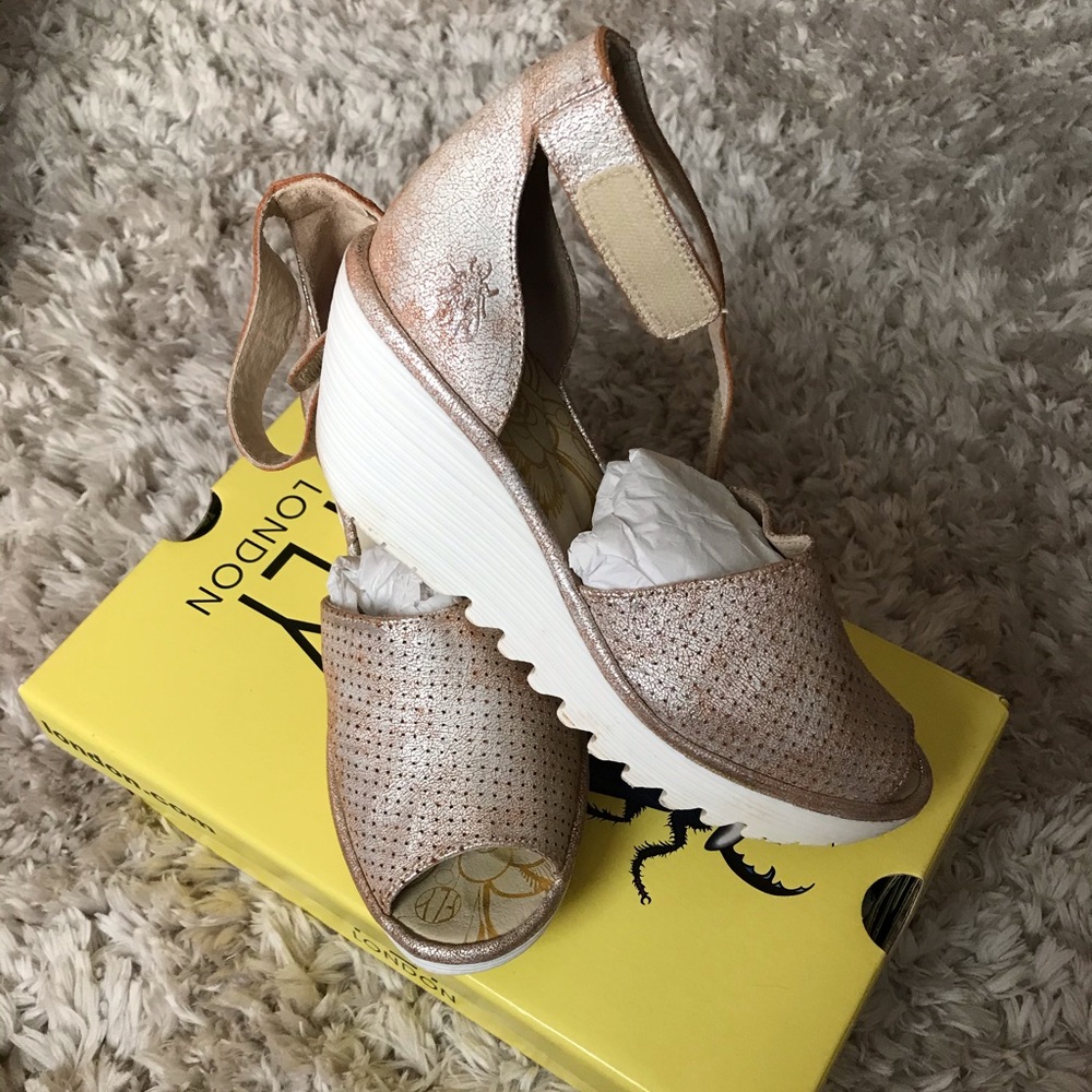 Fly London wedge